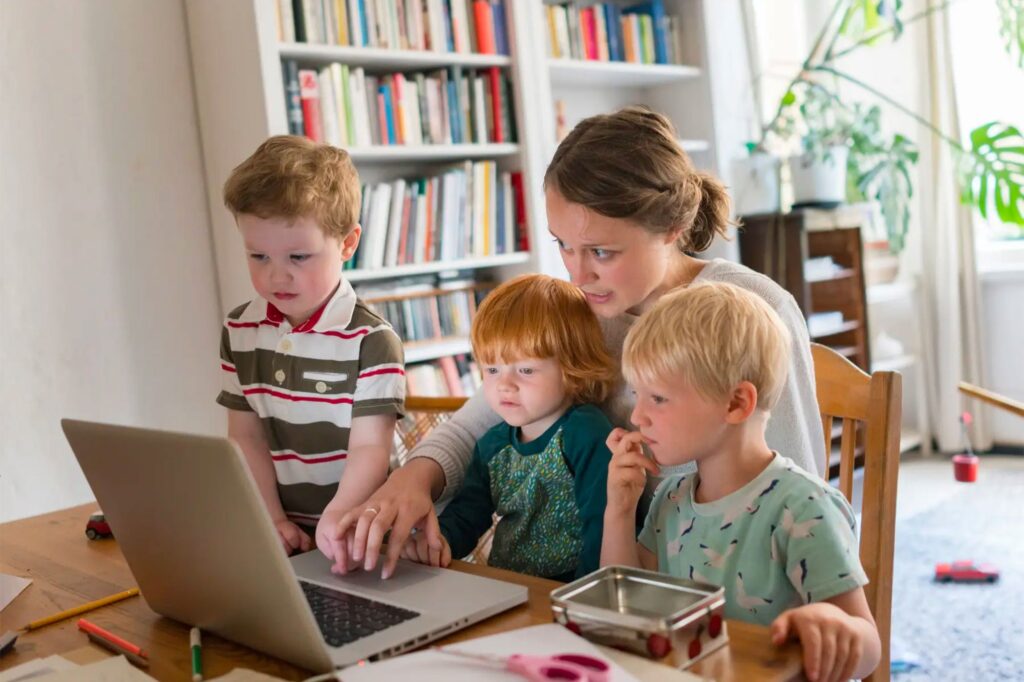 Jobs for Housewives